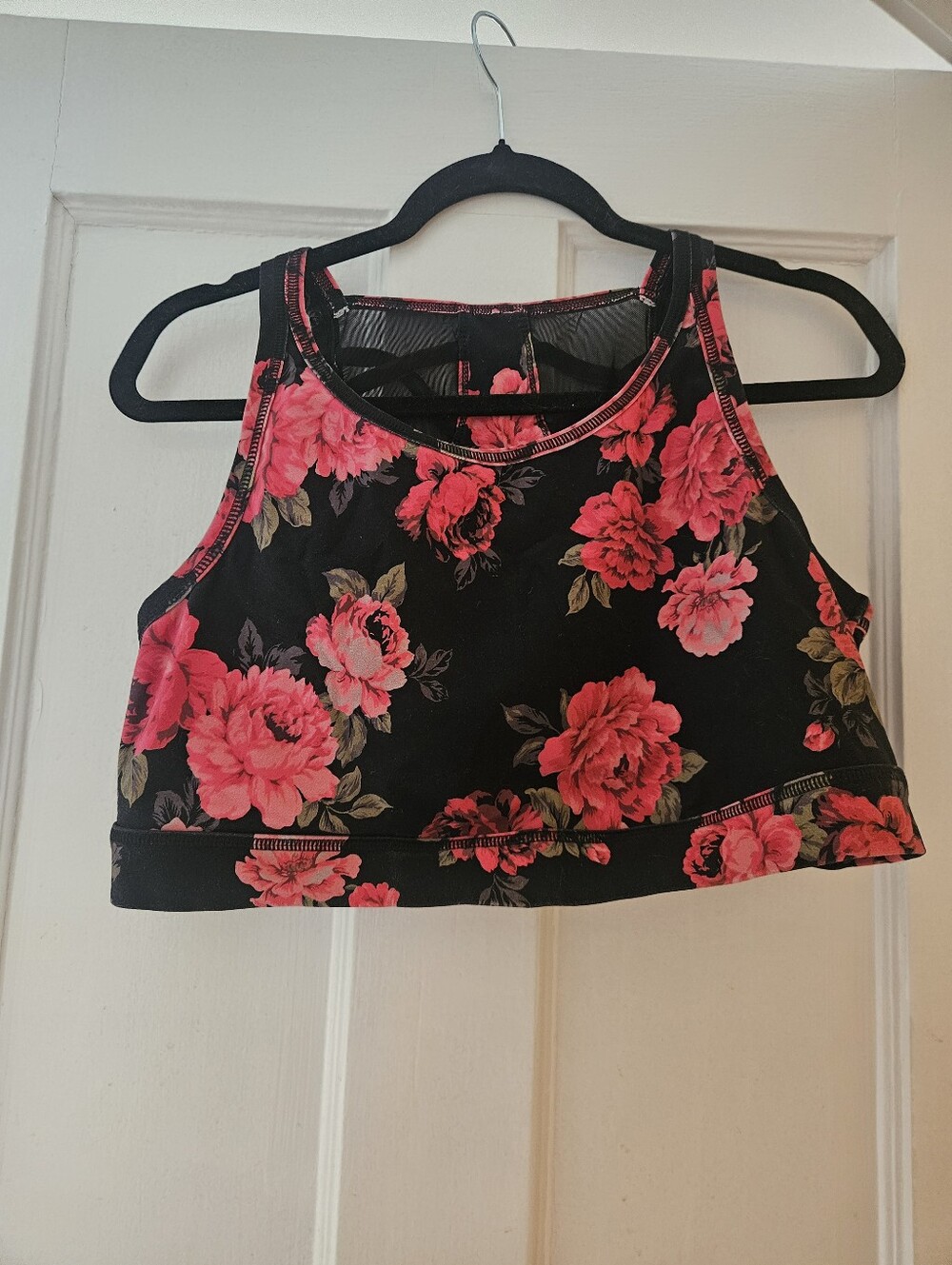 Torrid Size 2 Black And Red Active/Sports Bra